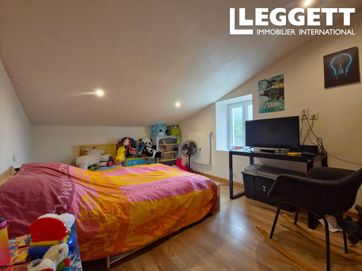 Image No.6-5 Bed House for sale