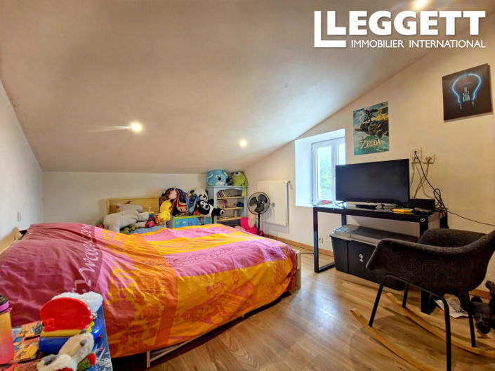 Image No.6-5 Bed House for sale