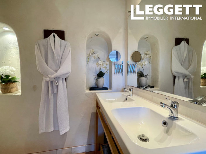 Image No.7-4 Bed House for sale