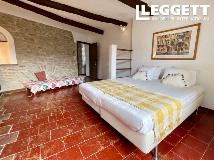 Image No.9-4 Bed House for sale