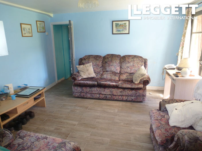 Image No.8-2 Bed House for sale