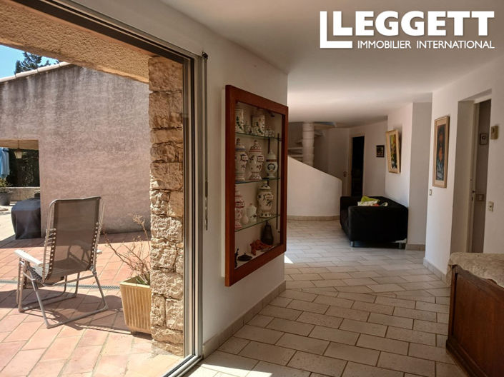 Image No.8-7 Bed House for sale