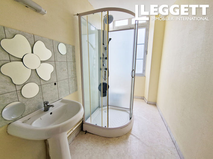 Image No.10-6 Bed House for sale