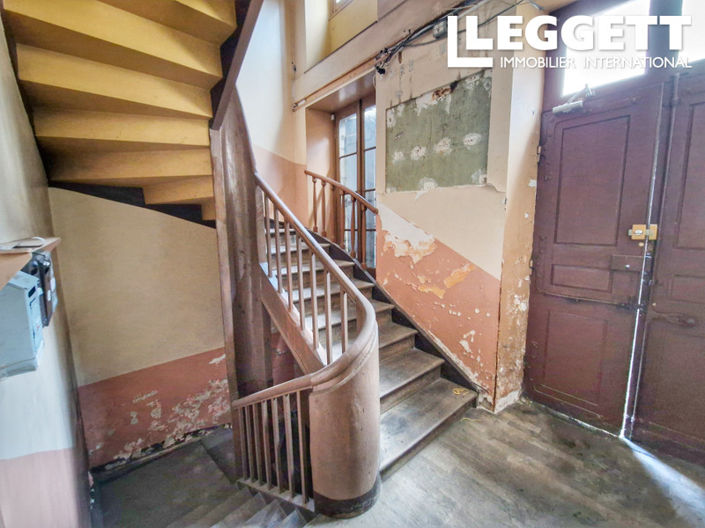 Image No.7-6 Bed House for sale