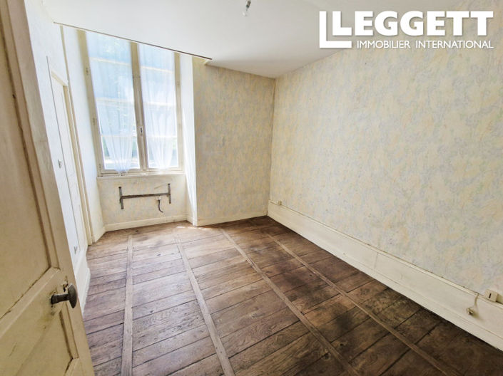 Image No.9-6 Bed House for sale