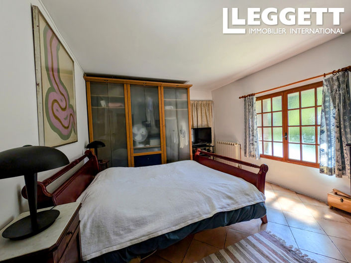 Image No.10-4 Bed House for sale