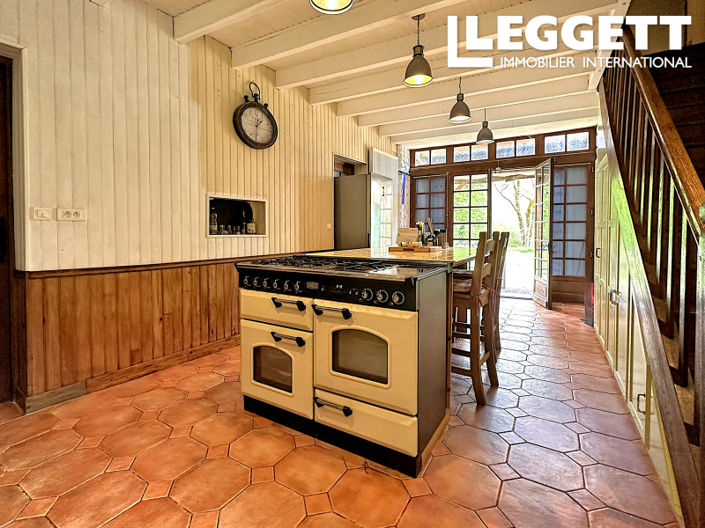 Image No.3-5 Bed House for sale