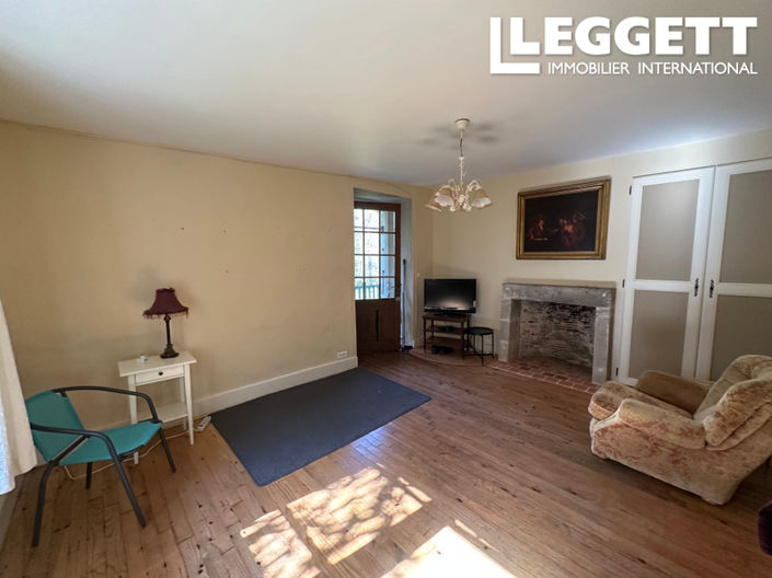 Image No.9-5 Bed House for sale