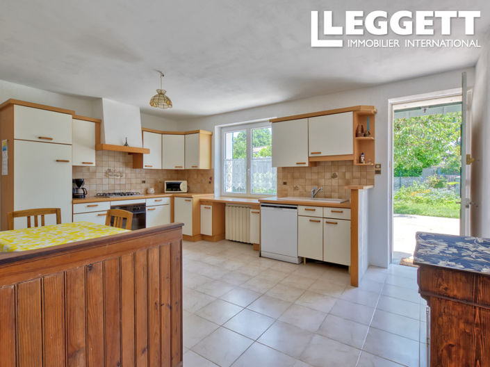 Image No.3-3 Bed House for sale