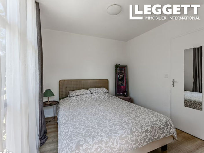 Image No.4-2 Bed House for sale