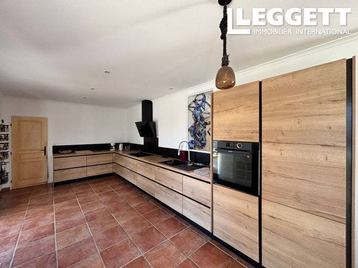 Image No.2-Maison de 4 chambres à vendre à Cébazan