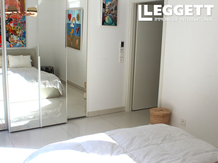 Image No.10-2 Bed Apartment for sale