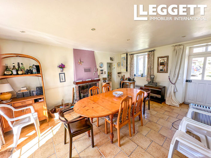 Image No.8-2 Bed House for sale