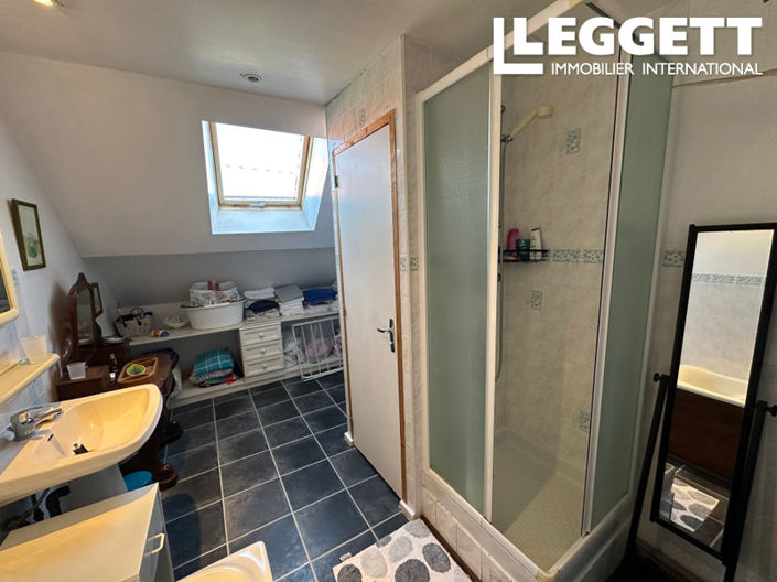 Image No.9-2 Bed House for sale