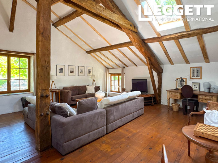 Image No.2-6 Bed House for sale