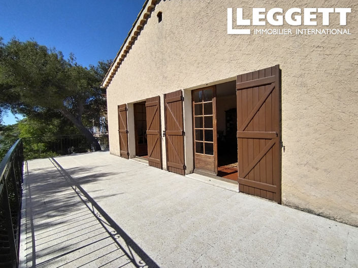 Image No.1-4 Bed House for sale
