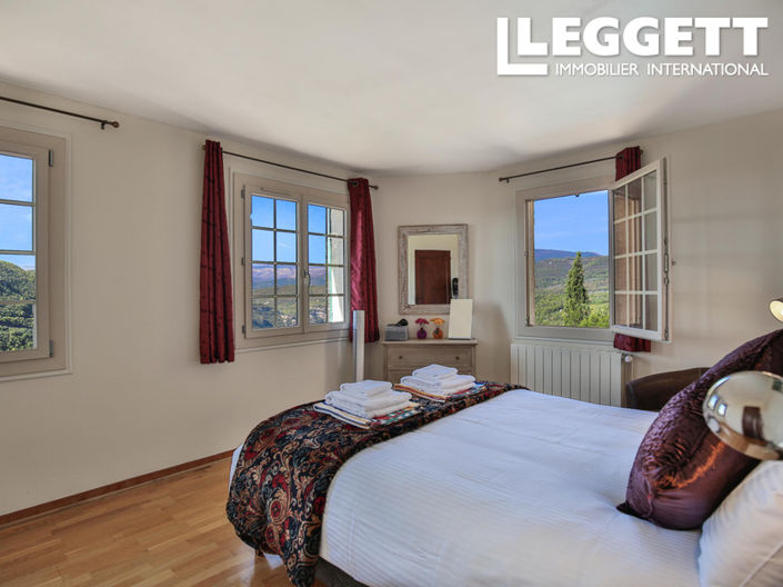 Image No.7-Maison de 5 chambres à vendre à Saint-Cézaire-sur-Siagne