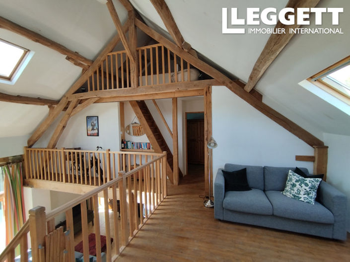 Image No.6-10 Bed House for sale