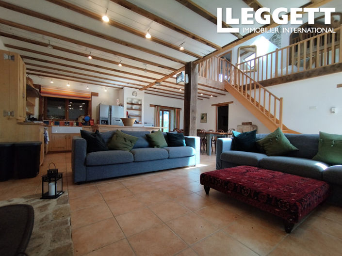 Image No.6-10 Bed House for sale