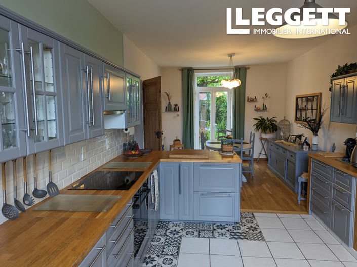 Image No.6-6 Bed House for sale