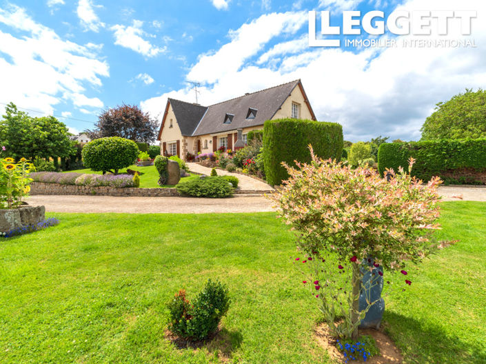 Image No.2-4 Bed House for sale