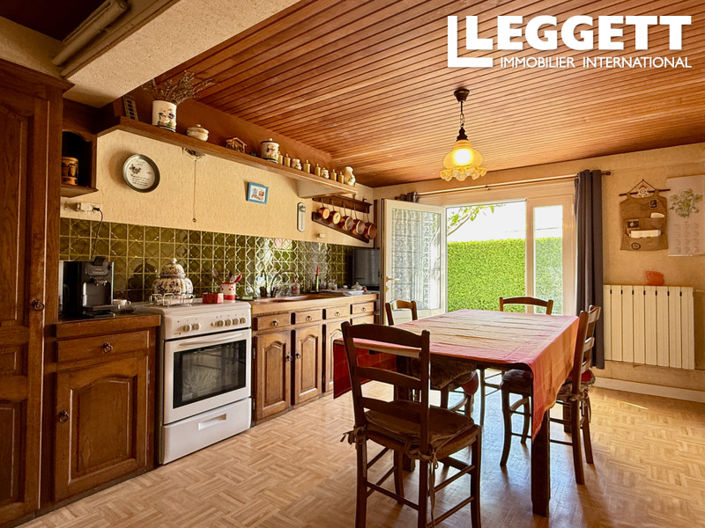 Image No.9-3 Bed House for sale