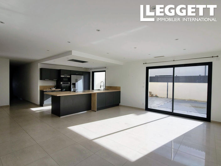 Image No.4-4 Bed House for sale