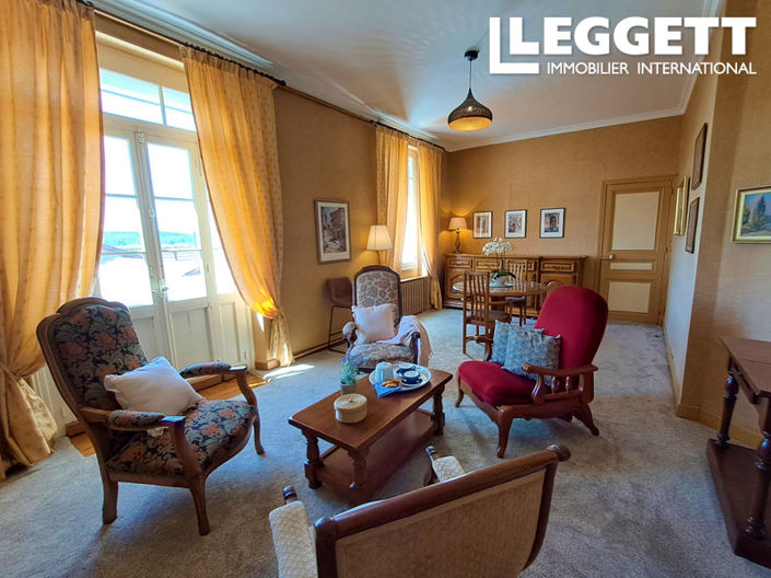 Image No.9-6 Bed House for sale