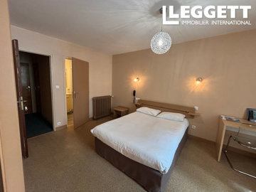 ahr0chm6ly9jzg4uagvzdglhlmltbw8vaw1hz2uvvevom