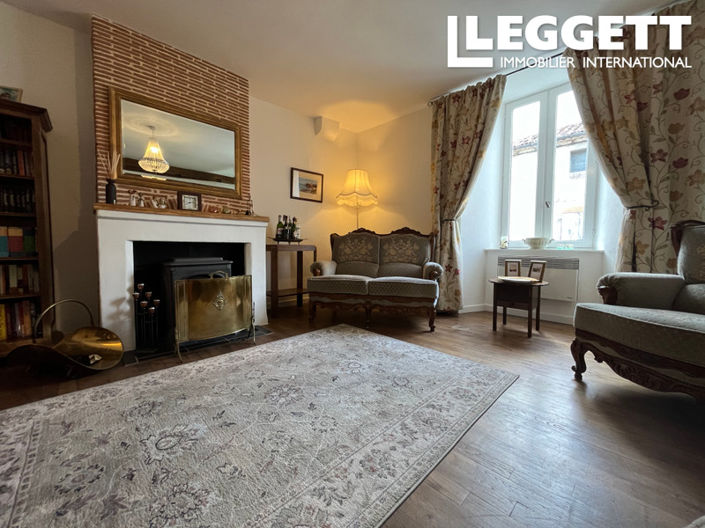 Image No.2-4 Bed House for sale