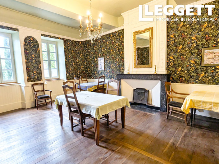 Image No.4-8 Bed House for sale