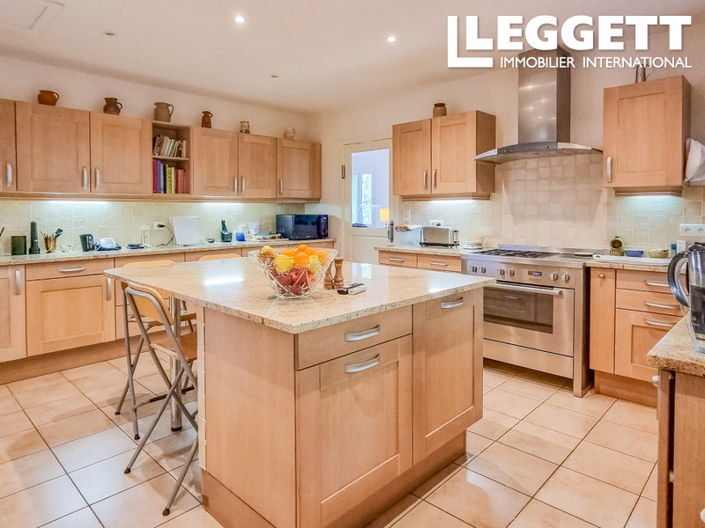 Image No.5-5 Bed House for sale