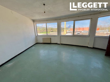 1 - Le Chambon-Feugerolles, House