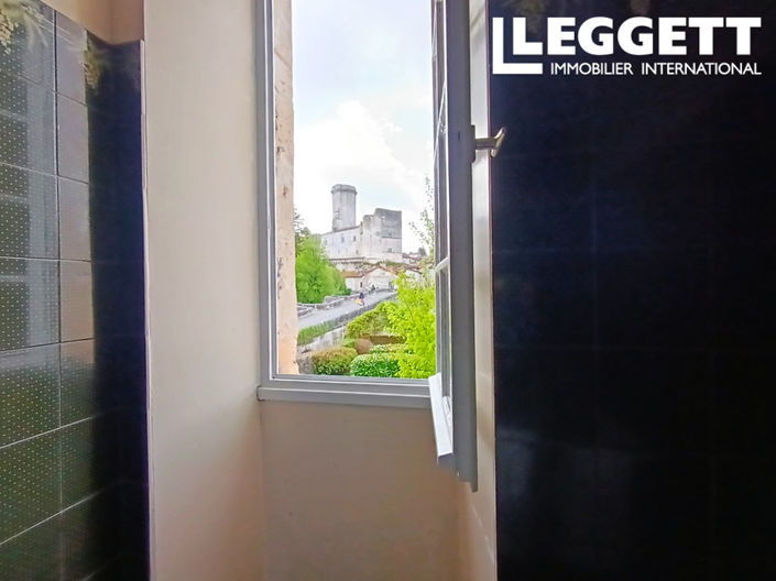 Image No.10-2 Bed House for sale