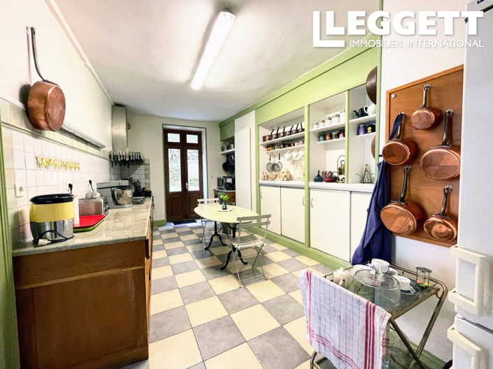 Image No.1-5 Bed House for sale