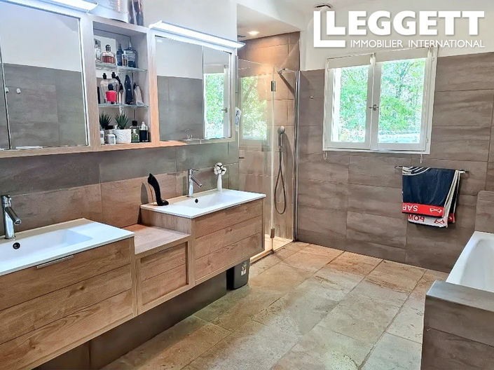 Image No.7-4 Bed House for sale