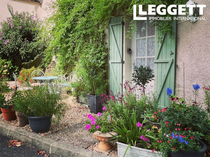 Le Vigeant, House