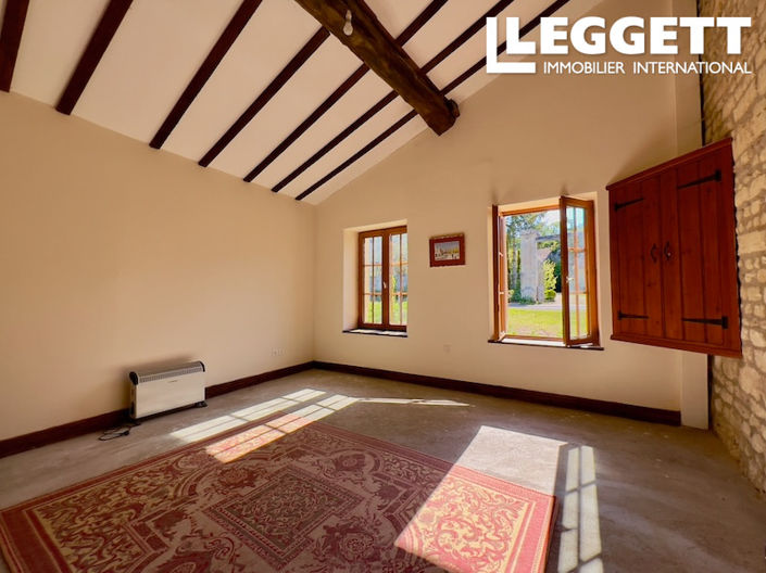 Image No.8-3 Bed House for sale