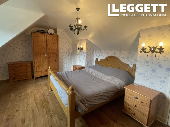 Image No.9-3 Bed House for sale