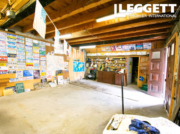 Image No.10-5 Bed House for sale