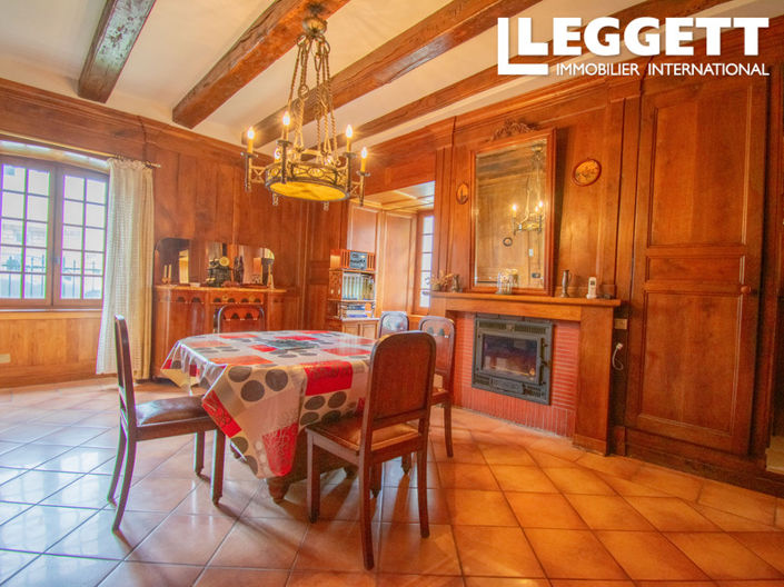 Image No.7-5 Bed House for sale