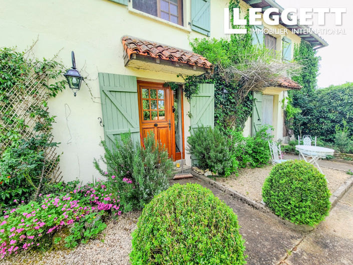 Image No.1-4 Bed House for sale