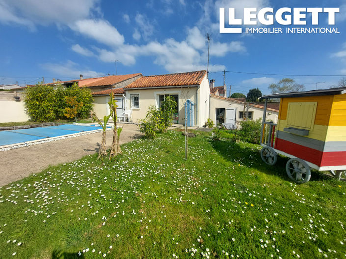 Image No.1-3 Bed House for sale