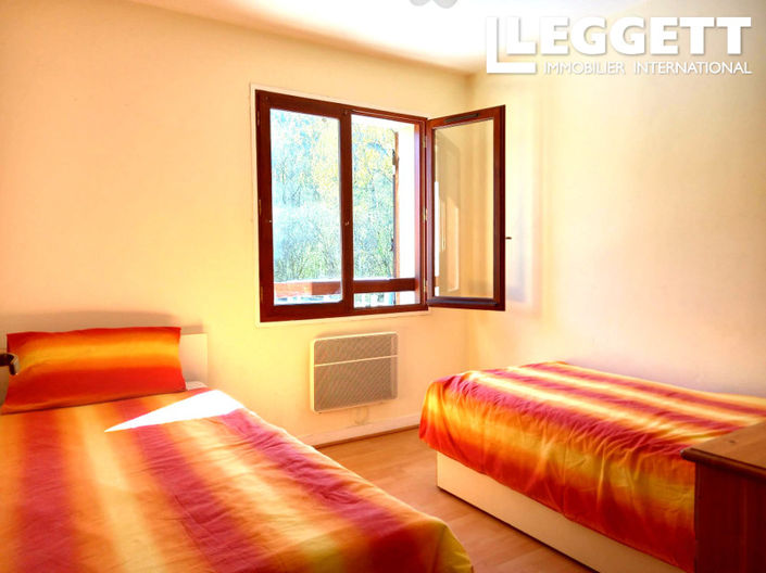 Image No.10-4 Bed House for sale