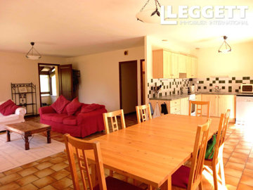 ahr0chm6ly9jzg4uagvzdglhlmltbw8vaw1hz2uvvevom