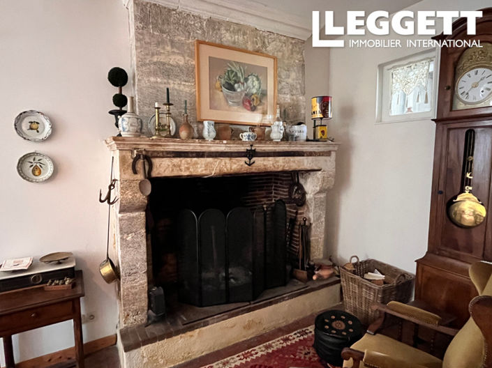 Image No.10-8 Bed House for sale