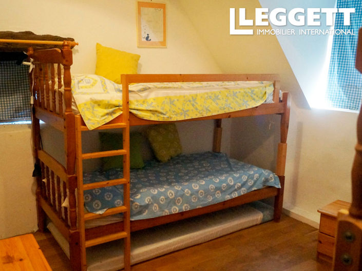 Image No.10-5 Bed House for sale