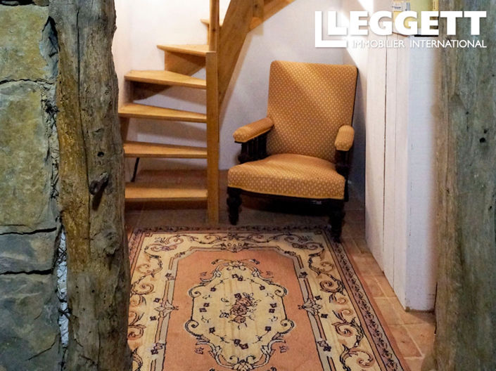 Image No.10-5 Bed House for sale