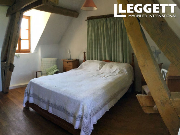 Image No.8-5 Bed House for sale