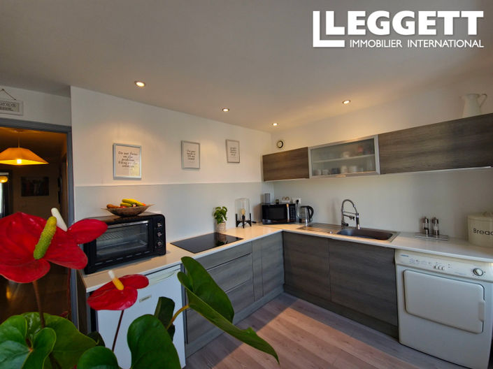 Image No.7-6 Bed House for sale